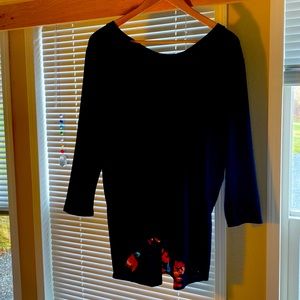 Gently worn 3/4 Sleeve tunic cute with leggings or jeans